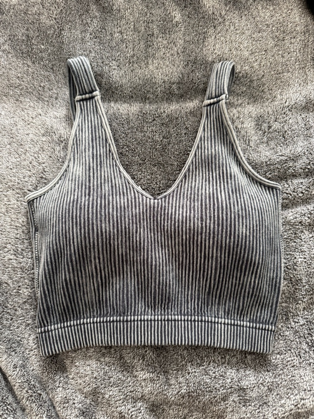 Zenana Outfitters Ribbed V-Neck Crop Tank - Gray/White Stripe